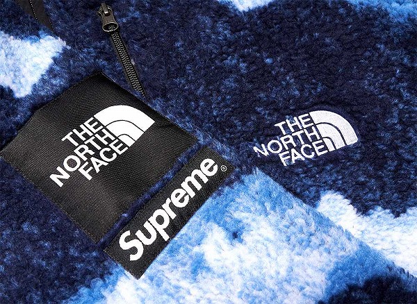 Supreme The North Face Bleached Denim Print Fleece Jacket (Indigo